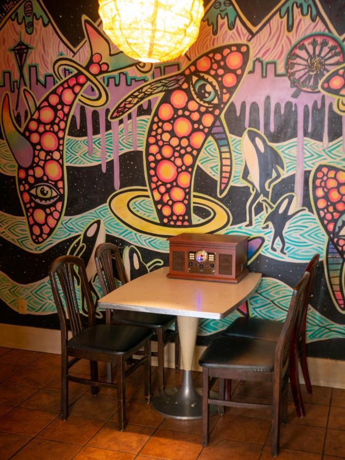Green Tortoise Hostel Seattle Exterior photo
